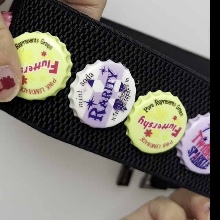 Custom Fashion Women Stretchy Waist Belt Elastic Skinny Belt for Ladies 2025 New Designer Punk Studded Wine Bottle Cap Belt - Image 5